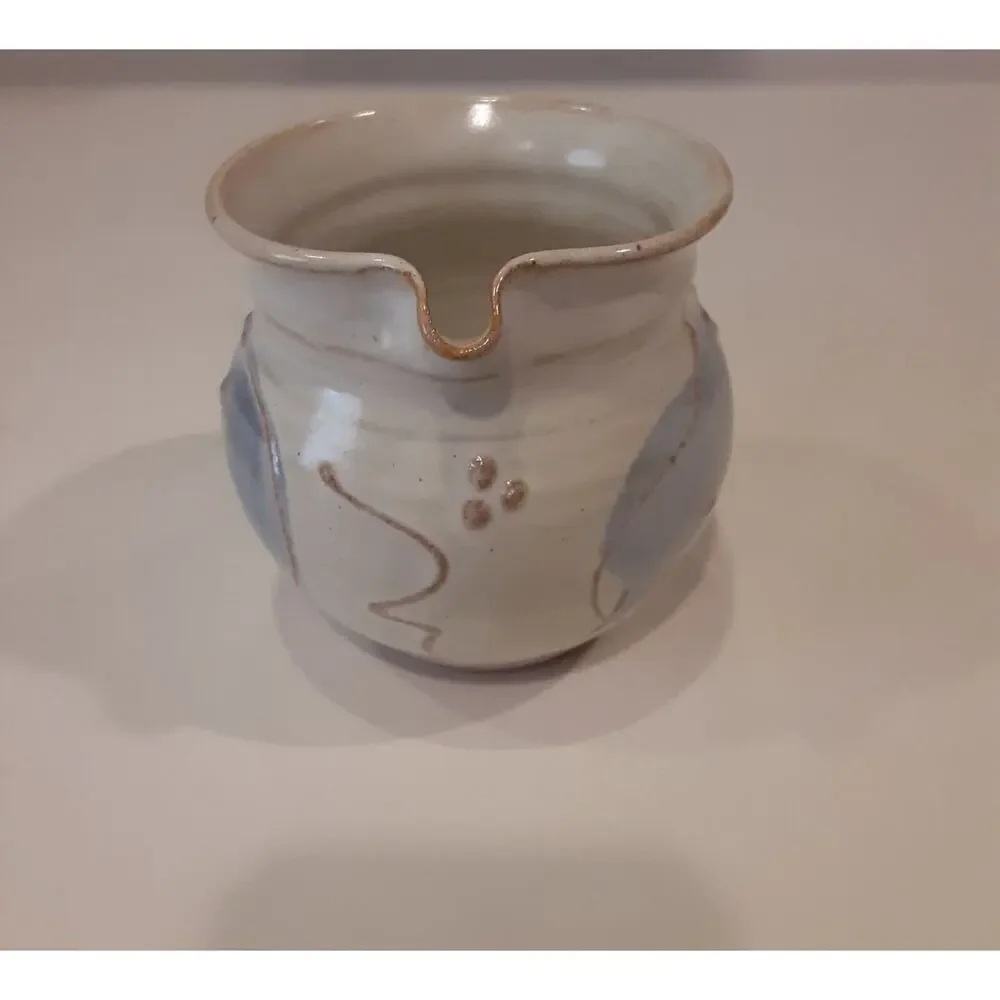 Unmarked this stoneware